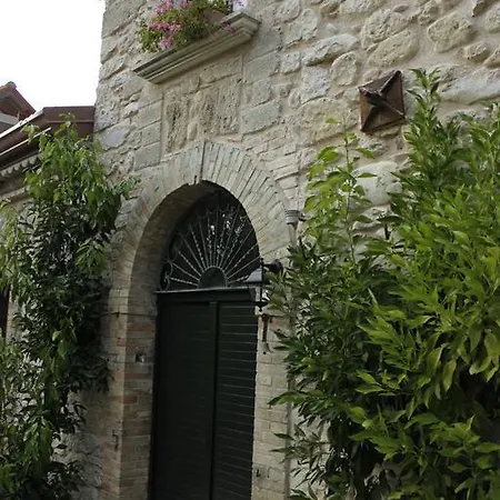 Casina Di Pietra Alloggio per agriturismo *