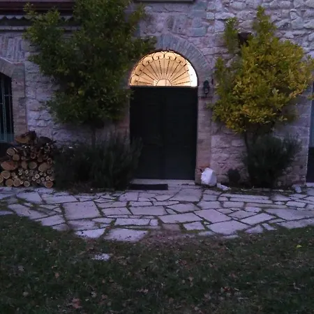 Casina Di Pietra Alloggio per agriturismo San Giorgio a Liri